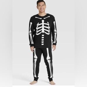 BRANDS INC. MEN’S 2 PIECE SKELETON LOUNGE SET - BLACK SIZE XXL (NEW WITH TAGS)